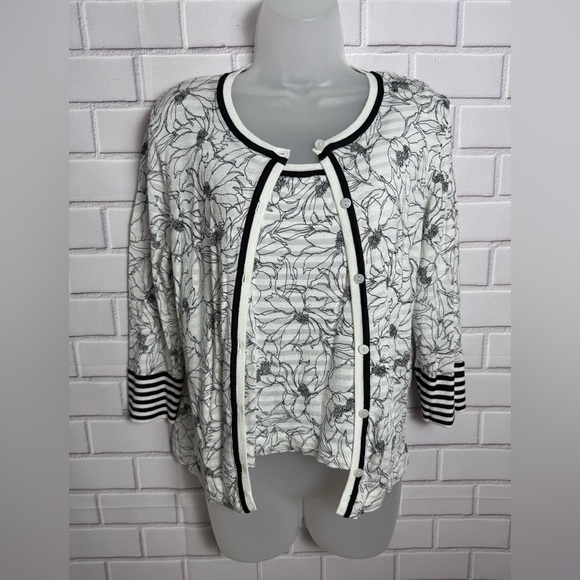 Dana Buchman Tops - Dana Buchman Black and White 2pcs set floral tank top and Striped Cardigan/MP